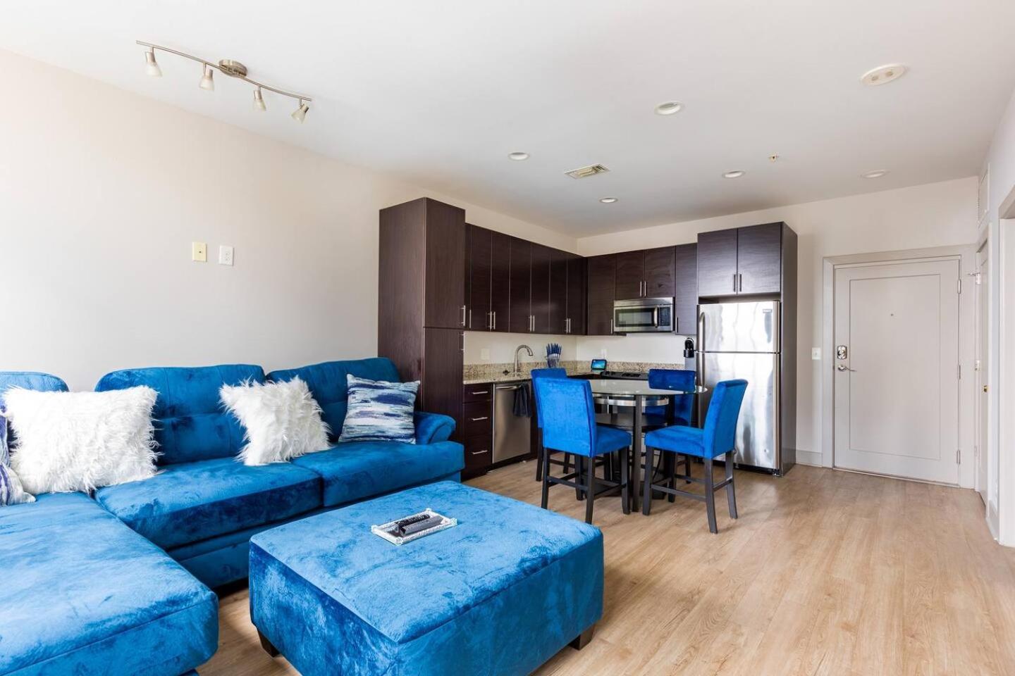 Luxury Inner Harbor Apartment Baltimore Exterior photo