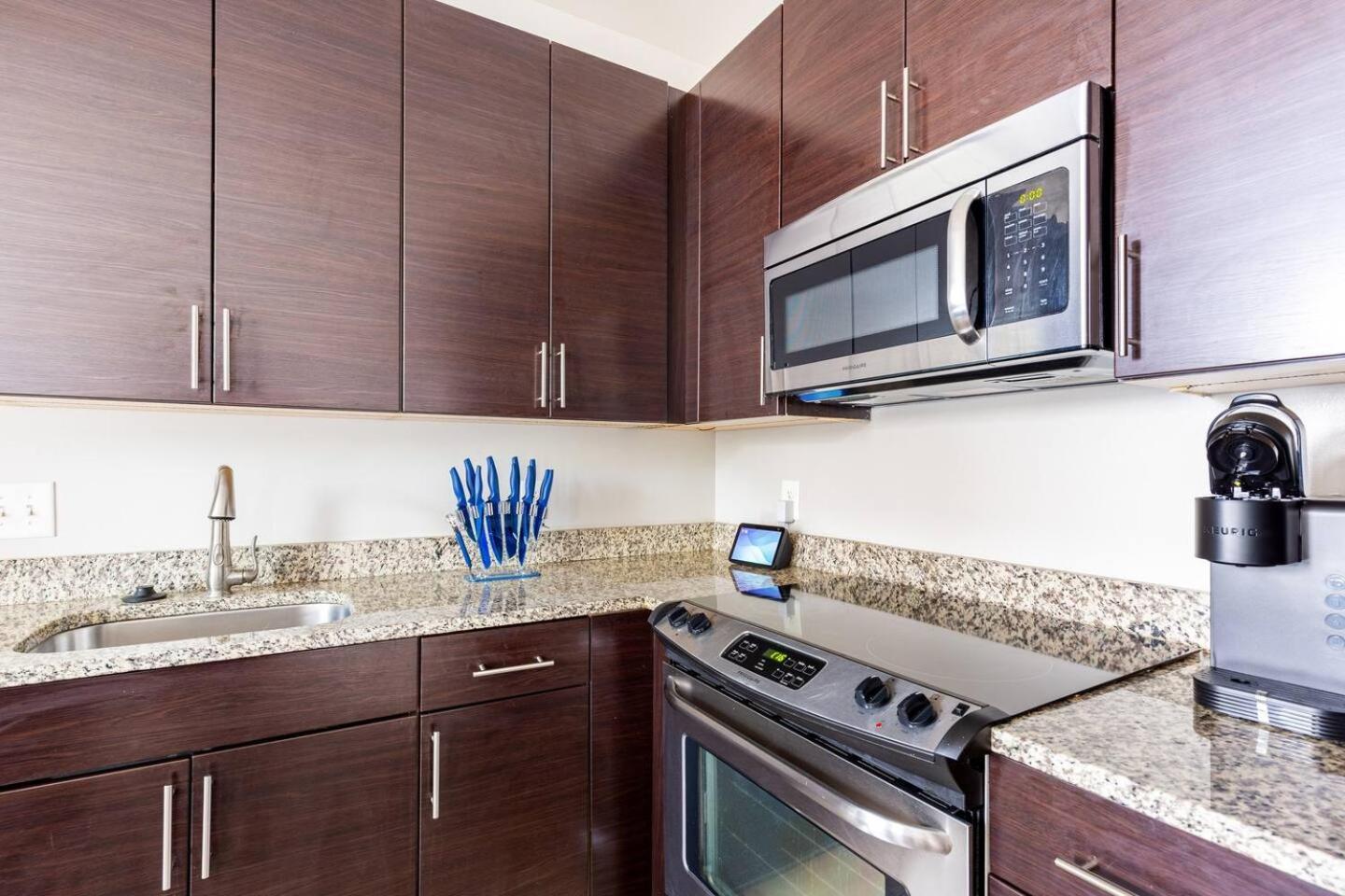 Luxury Inner Harbor Apartment Baltimore Exterior photo